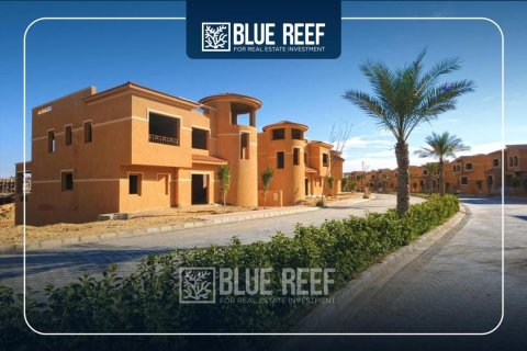 5 bedrooms Villa in Katameya Gardens, Egypt No. 38409 9