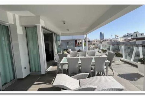 3 dormitorios Penthouse en Limassol, Cyprus No. 76498 3