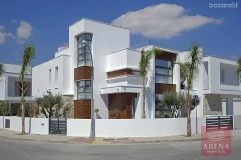 4 dormitorios Villa en Larnaca, Cyprus No. 30939 1