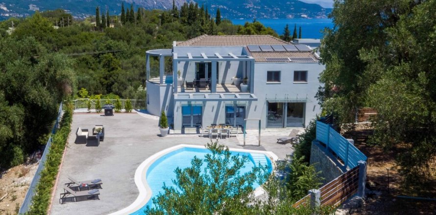 4 bedrooms Villa in Corfu, Greece No. 56246