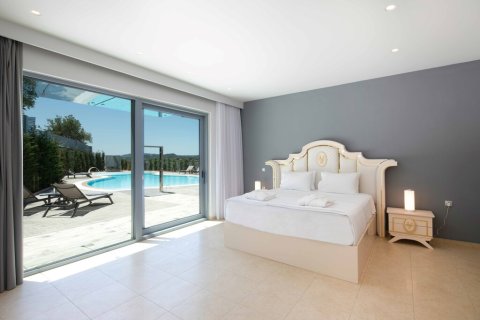 4 dormitorios Villa en Corfu, Greece No. 56246 20