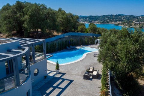 4 bedrooms Villa in Corfu, Greece No. 56246 7