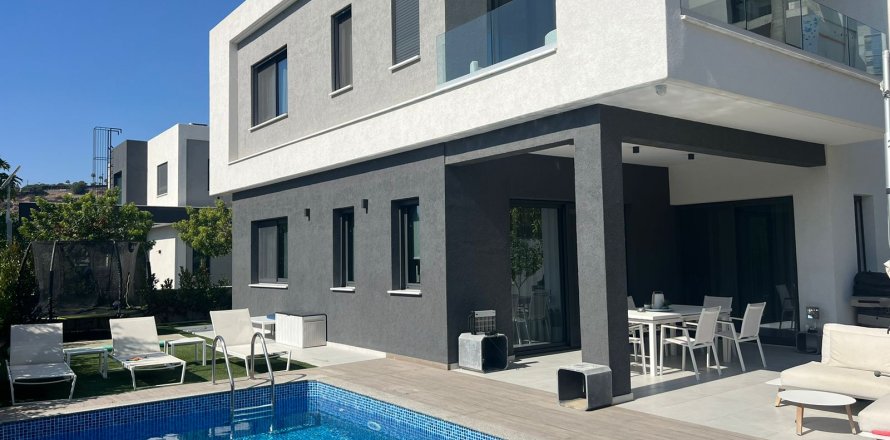 5 dormitorios Villa en Limassol, Cyprus No. 37573