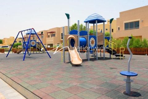 4 dormitorios Villa en Al Raha Gardens, UAE No. 4182 12