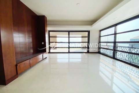 4 bedrooms Villa in Al Gurm West, UAE No. 4183 2