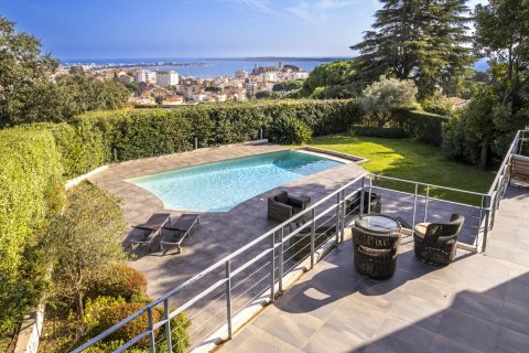 4 dormitorios Villa en Cannes, France No. 67370 2