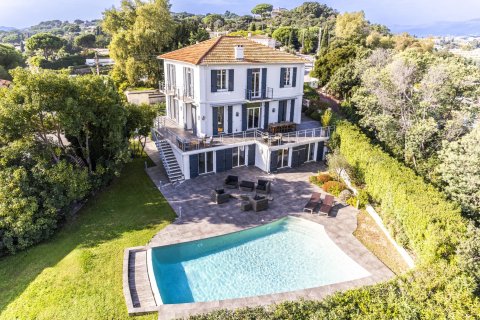 4 dormitorios Villa en Cannes, France No. 67370 1