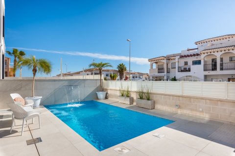 4 bedrooms Villa in Alicante, Spain No. 27784 5