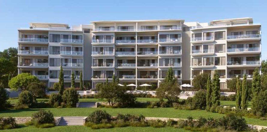 3 bedrooms Apartment in Limassol, Cyprus No. 76623