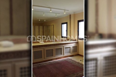 6 bedrooms Villa in Alhaurin el Grande, Spain No. 25675 22