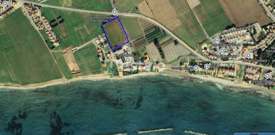 10458m² Land en Pervolia, Cyprus No. 76106