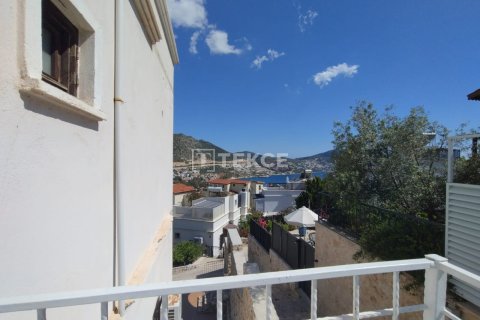 2+1 Apartment in Kas, Turkey No. 13667 15