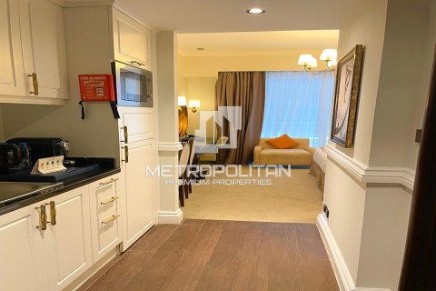 35m² Apartment in Palm Jumeirah, UAE No. 8160 4