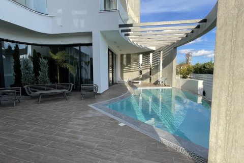 5 bedrooms Villa in Limassol, Cyprus No. 38106 1