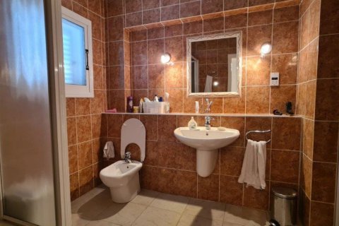 4 dormitorios Bungalow en Paphos, Cyprus No. 37587 11