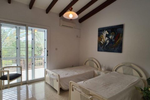 4 dormitorios Bungalow en Paphos, Cyprus No. 37587 9