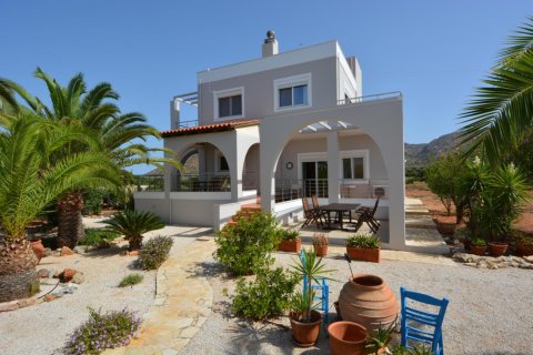 4 bedrooms Villa in Chania, Greece No. 23919 3