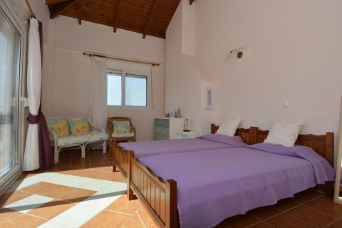 4 bedrooms Villa in Chania, Greece No. 23919 26