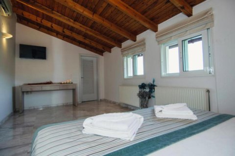 5 bedrooms Villa in Chania, Greece No. 23921 17