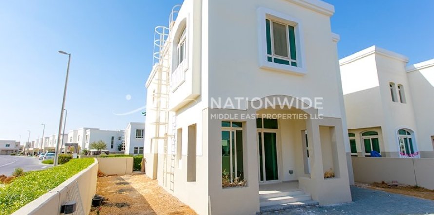 3 bedrooms Villa in Al Ghadeer, UAE No. 3663