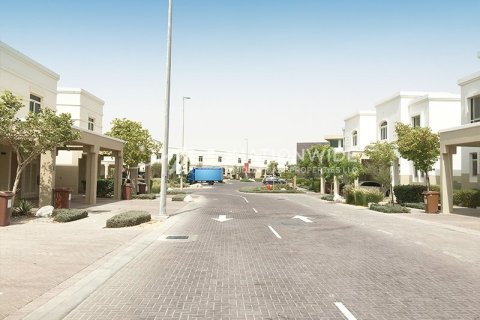 2 bedrooms Townhouse in Al Ghadeer, UAE No. 3658 1