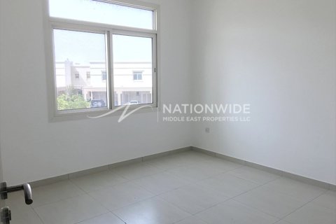 2 bedrooms Townhouse in Al Ghadeer, UAE No. 3658 9