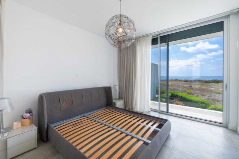 4 bedrooms Villa in Pegeia, Cyprus No. 66128 12