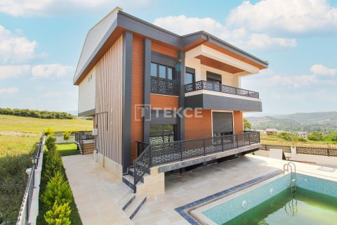 5+1 Villa en Yalova, Turkey No. 11327 1