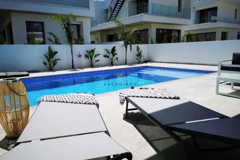 4 bedrooms House in Larnaca, Cyprus No. 46619 4