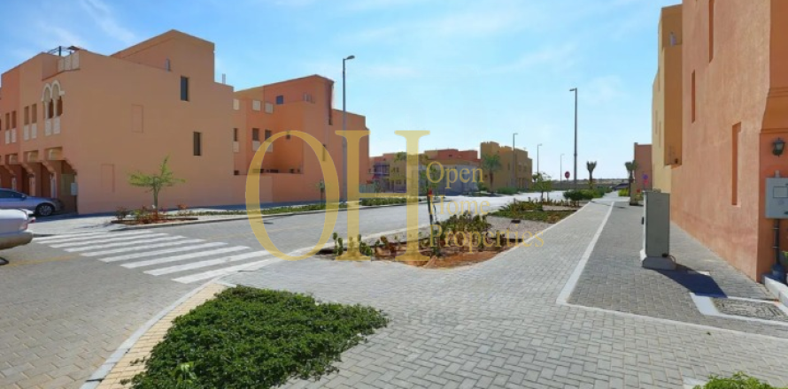 3 dormitorios Townhouse en Hydra Village, UAE No. 10749