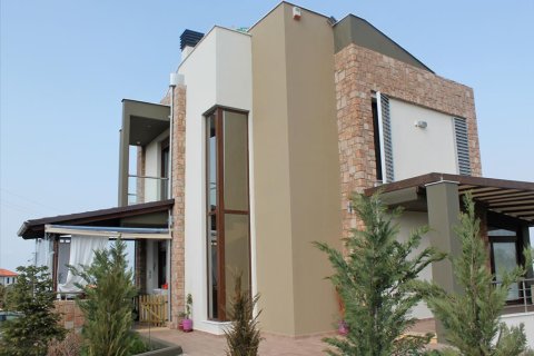 300m² House in Thessaloniki, Greece No. 60514 7