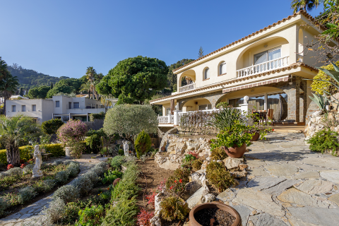 4 dormitorios House en Blanes, Spain No. 25397 1