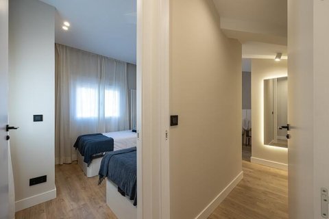 2 dormitorios Apartment en Madrid, Spain No. 27469 12