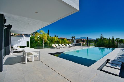 4 dormitorios Villa en Estepona, Spain No. 27392 4