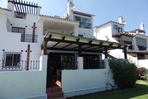 5 bedrooms Townhouse in Nueva Andalucia, Spain No. 27428 20