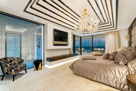 4 dormitorios Penthouse en Estepona, Spain No. 27427 8