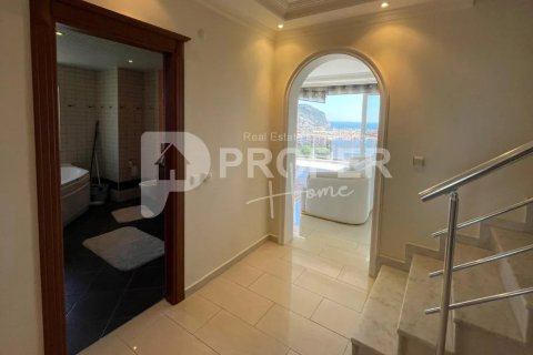 6 rooms Apartment in Alanya, Turkey No. 13247 4