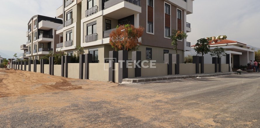 2+1 Apartment in Dosemealti, Turkey No. 13244