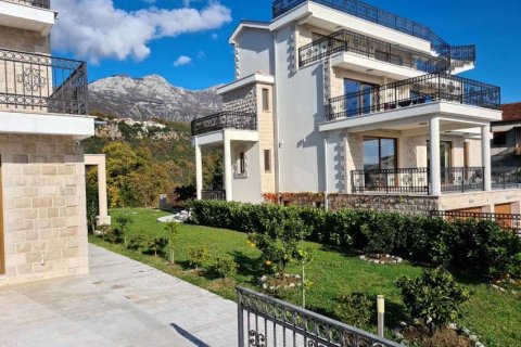 430m² House en Herceg Novi, Montenegro No. 66784 14