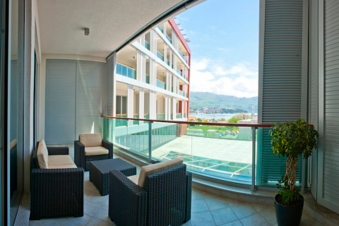 2 dormitorios Apartment en Budva, Montenegro No. 66888 1