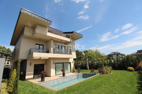 4+2 Villa en Beylikduezue, Turkey No. 16939 27