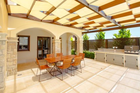 3 bedrooms Villa in Paphos, Cyprus No. 36982 3