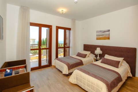 3 bedrooms Villa in Paphos, Cyprus No. 36982 13