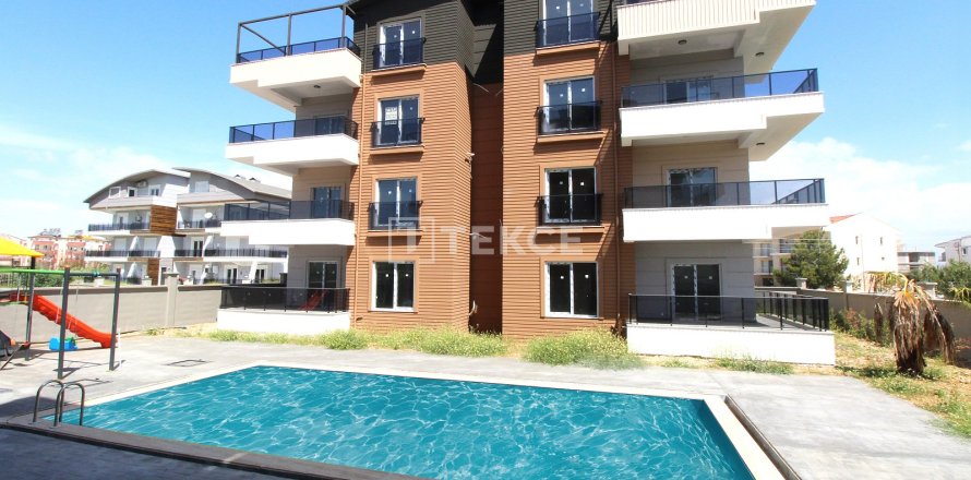 4+1 Apartment en Serik, Turkey No. 11057