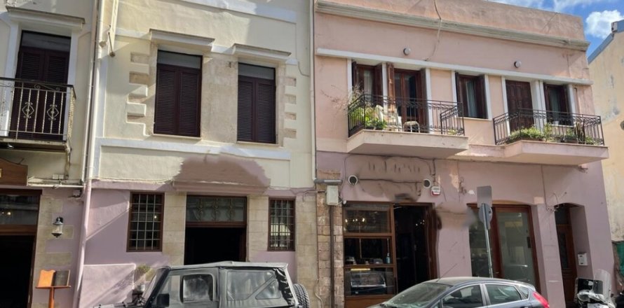 430m² Commercial property en Chania, Greece No. 47792