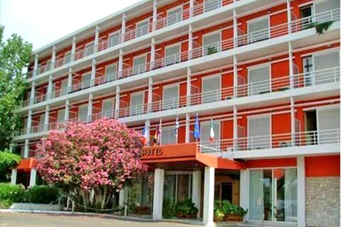 Hotel en Pyrgos, Greece No. 59648 1