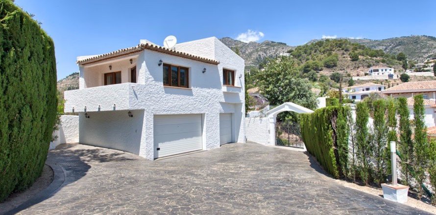 4 dormitorios House en Mijas, Spain No. 25219