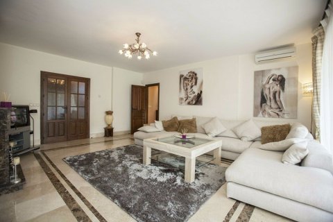 5 dormitorios House en Marbella, Spain No. 25217 10