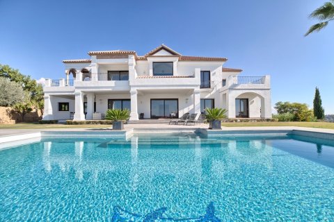 5 bedrooms House in Benahavis, Spain No. 25276 2