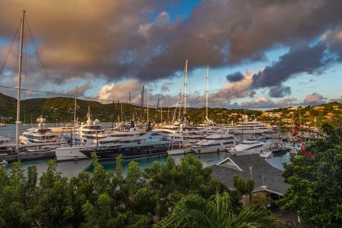 9 chambres Villa à English Harbor, Antigua and Barbuda No. 75482 6